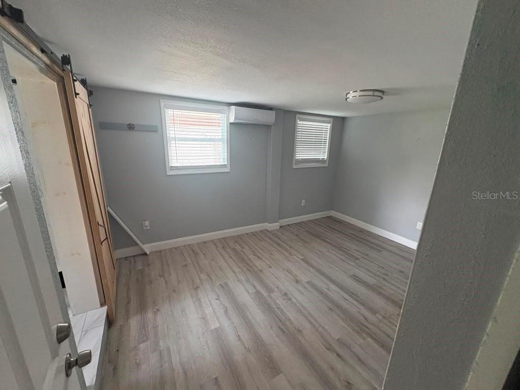 3206 E Emma St photo 5