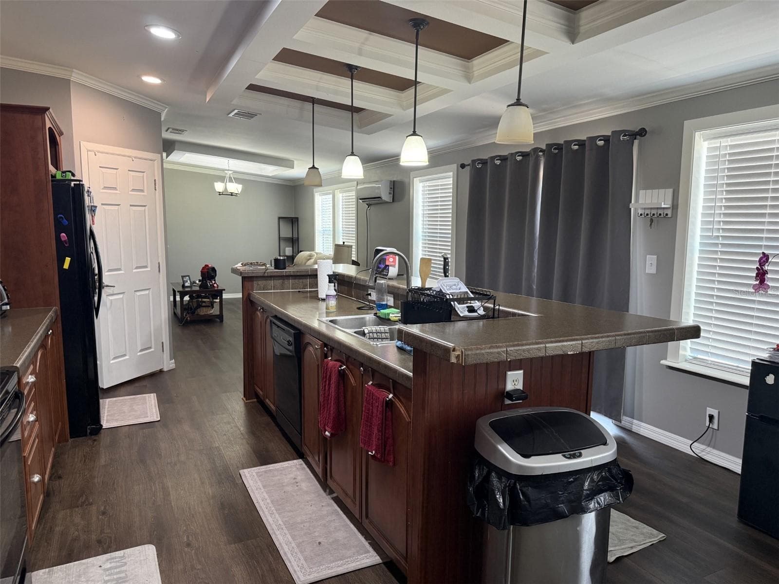 12091 Pinetree Ln photo 5