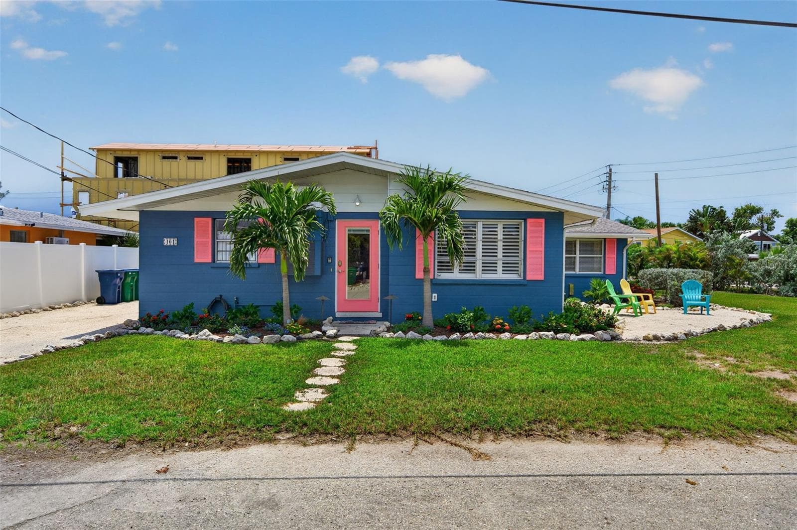 401 63rd St photo 3