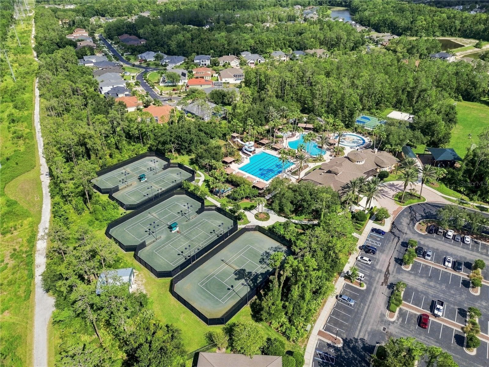 2340 Spring Hollow Loop photo 4