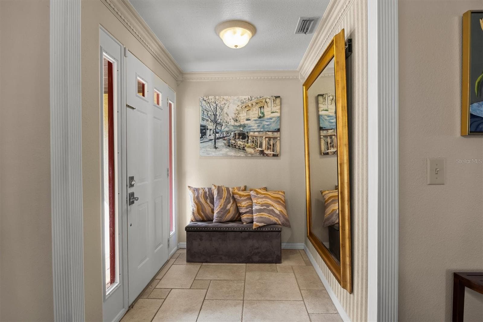 926 Van Dr photo 2