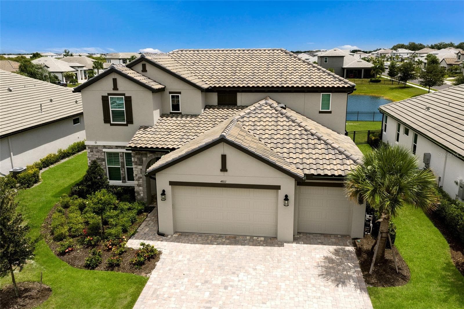 4811 Honey Dew Ln photo 3