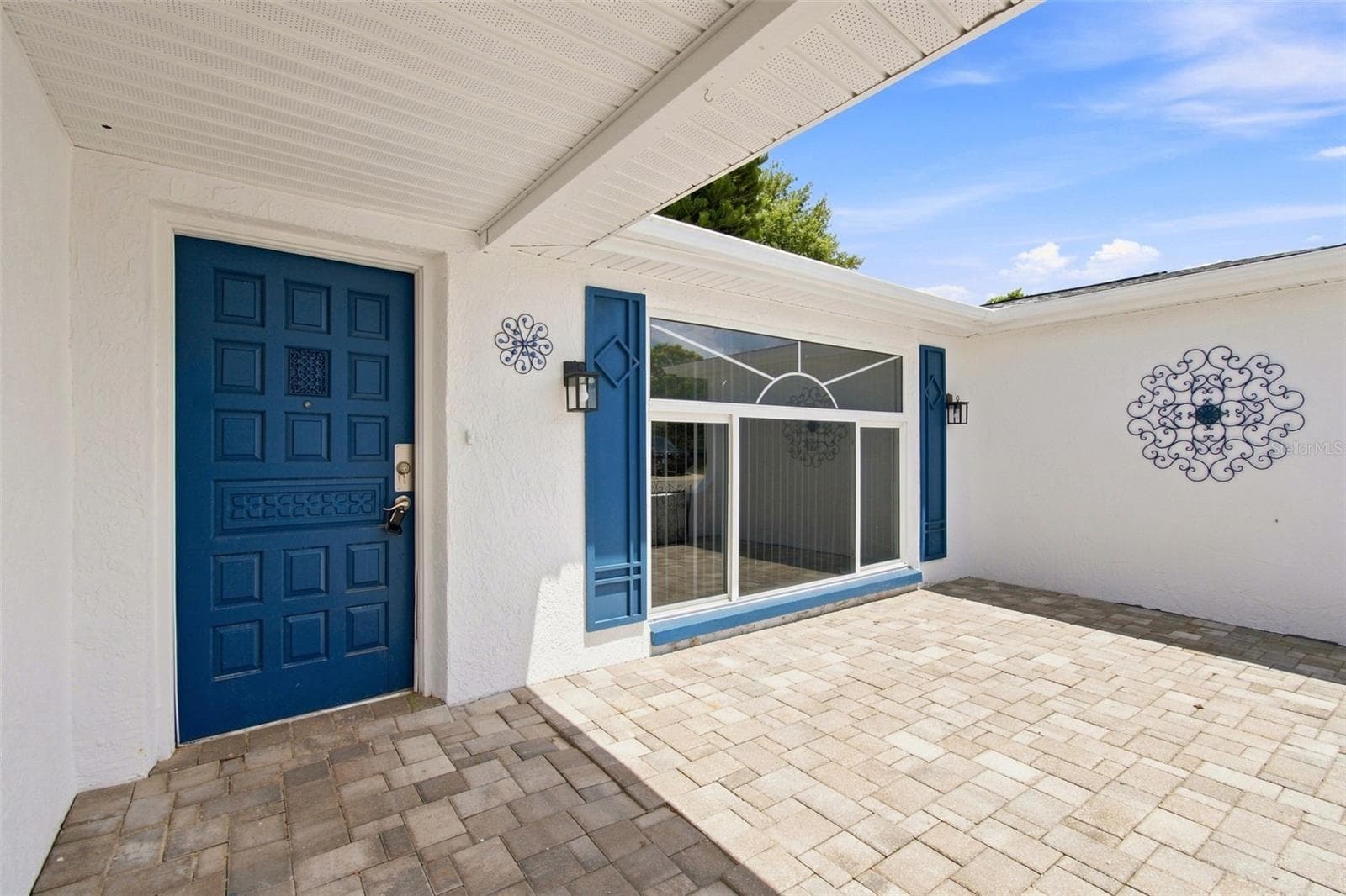 7025 Westcott Dr photo 3