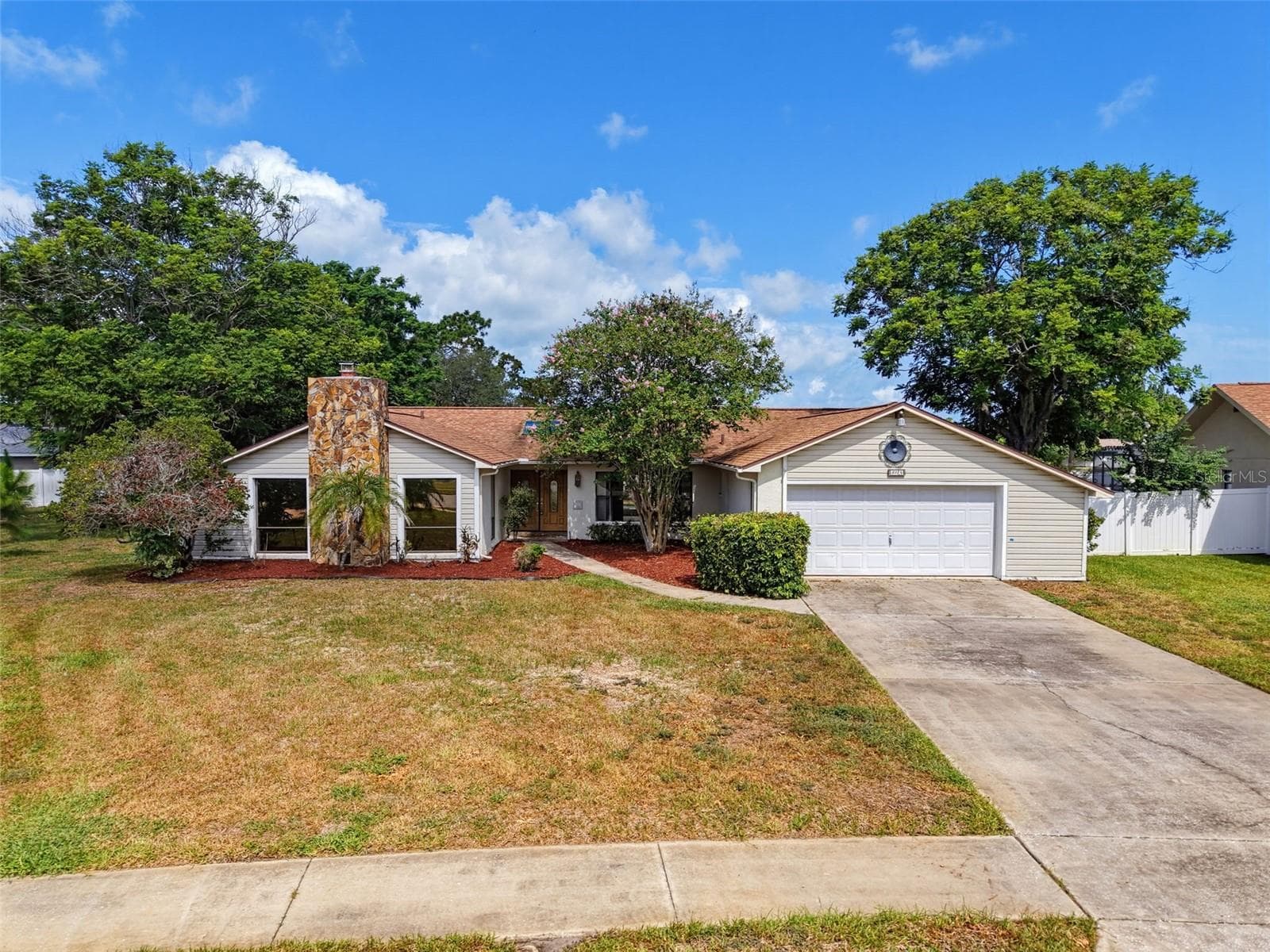 13241 Hillwood Cir photo 3