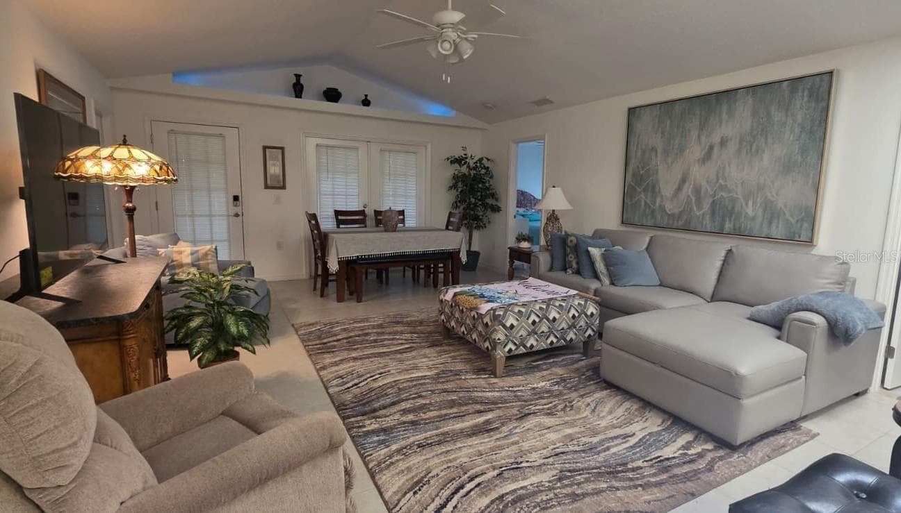 1213 Benedict CT photo 3