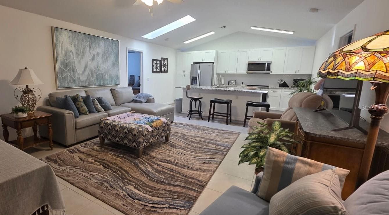 1213 Benedict CT photo 4