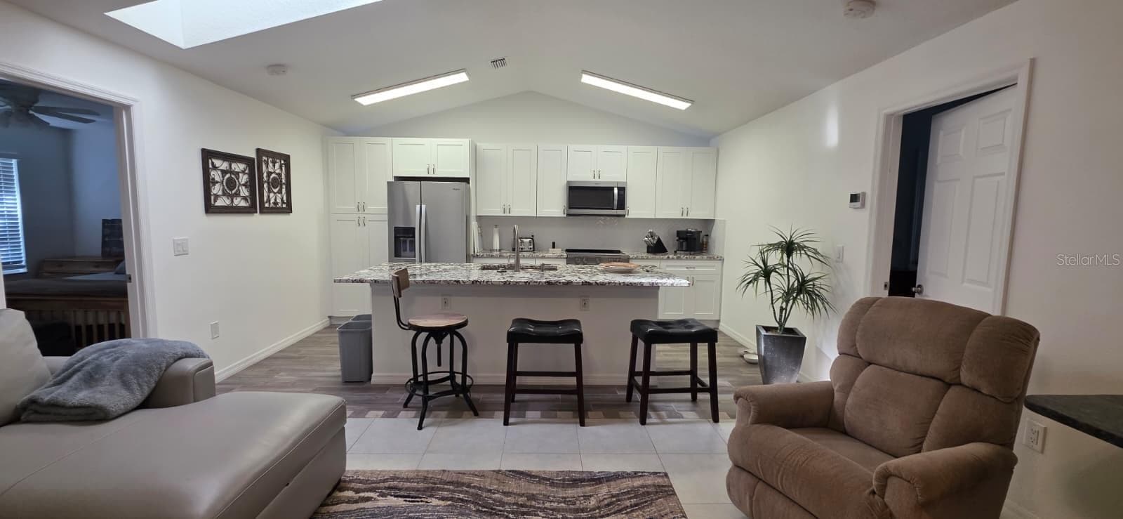 1213 Benedict CT photo 5