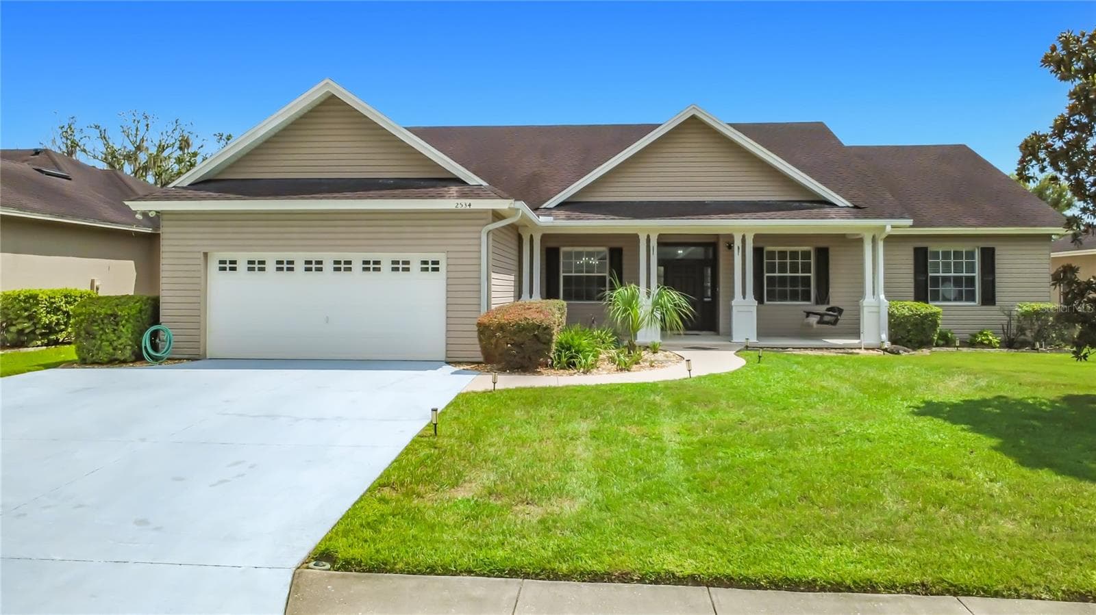 2534 Iris Ann Dr photo 4