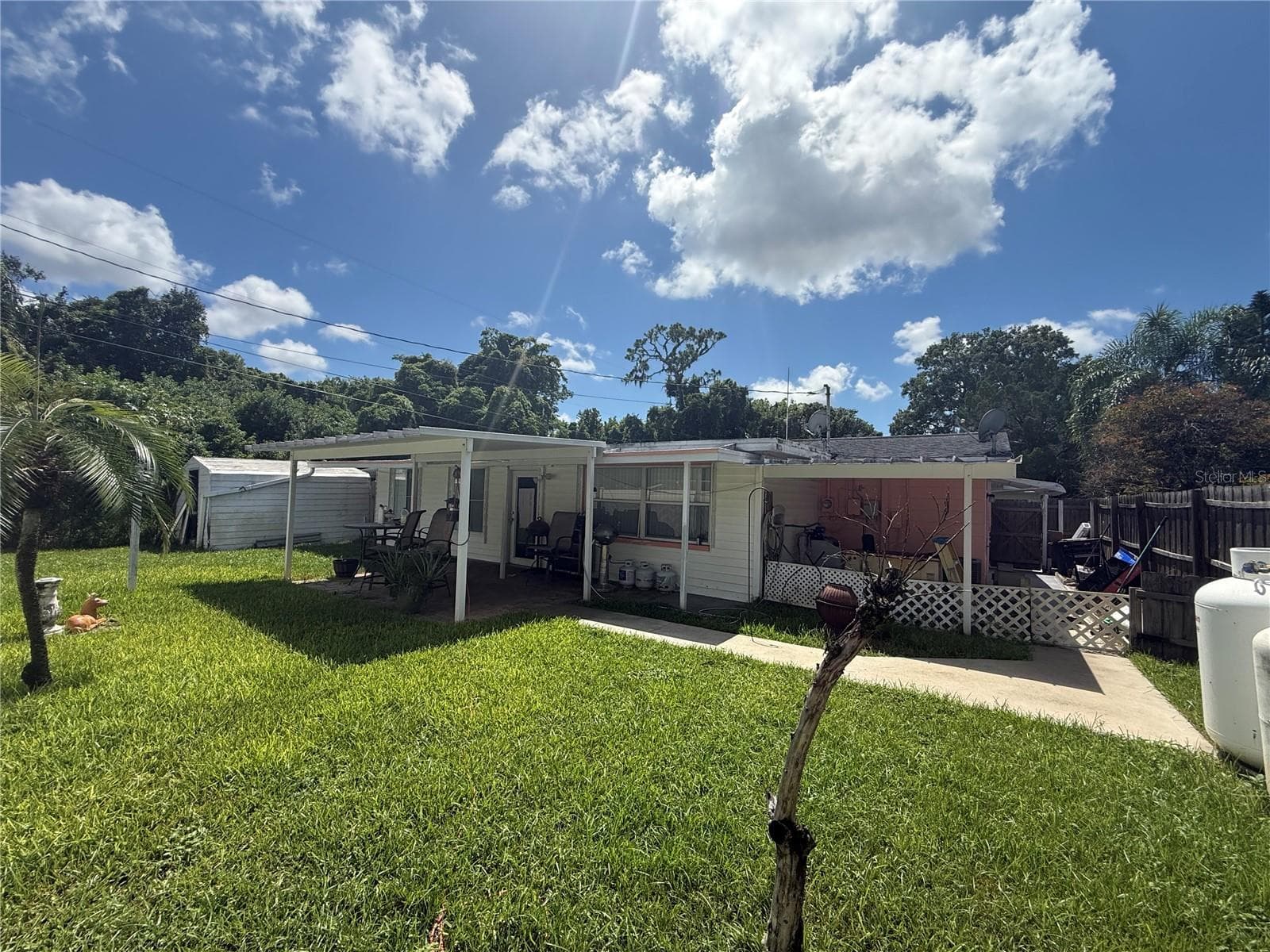 1650 Aqua Ln photo 3