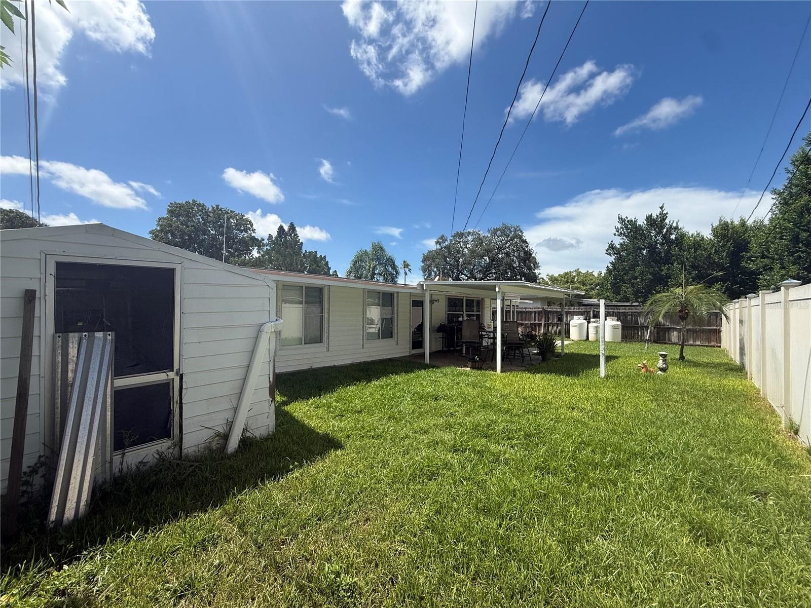 1650 Aqua Ln photo 4
