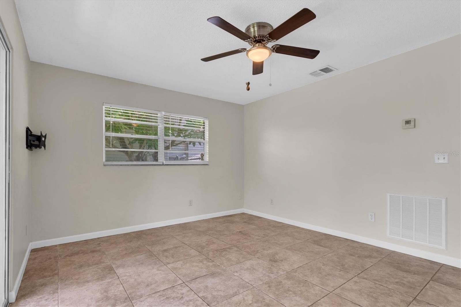 1521 13th St W photo 5