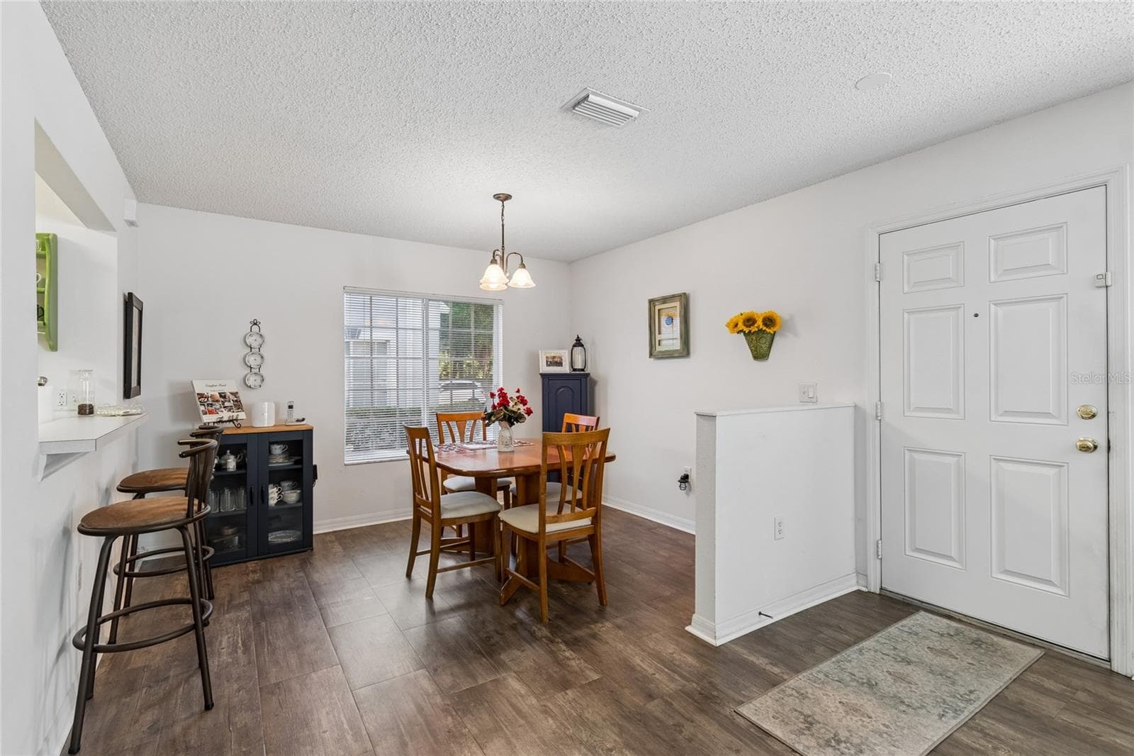 4009 Dolphin Dr photo 3