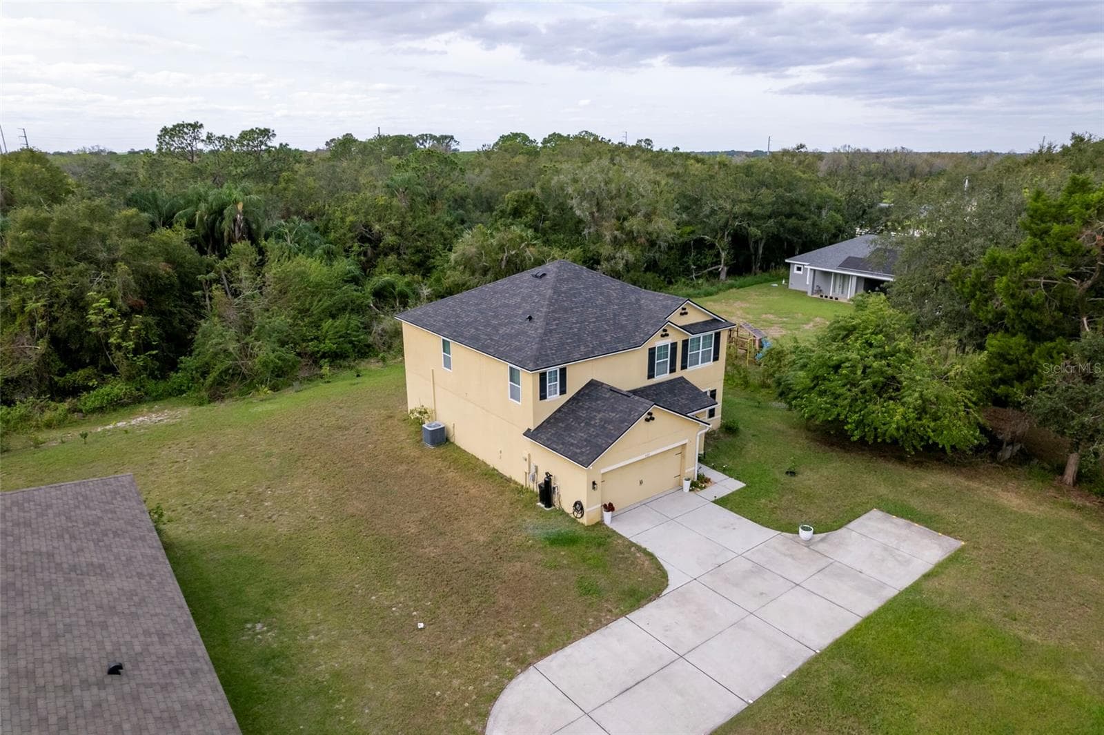 4162 Roberta Dr photo 5