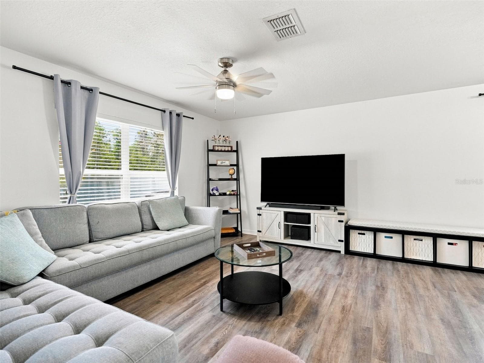 12607 Chenwood Ave photo 4
