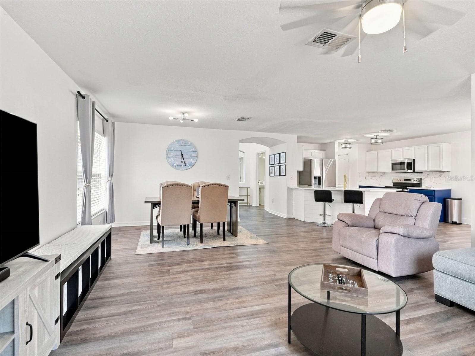 12607 Chenwood Ave photo 5