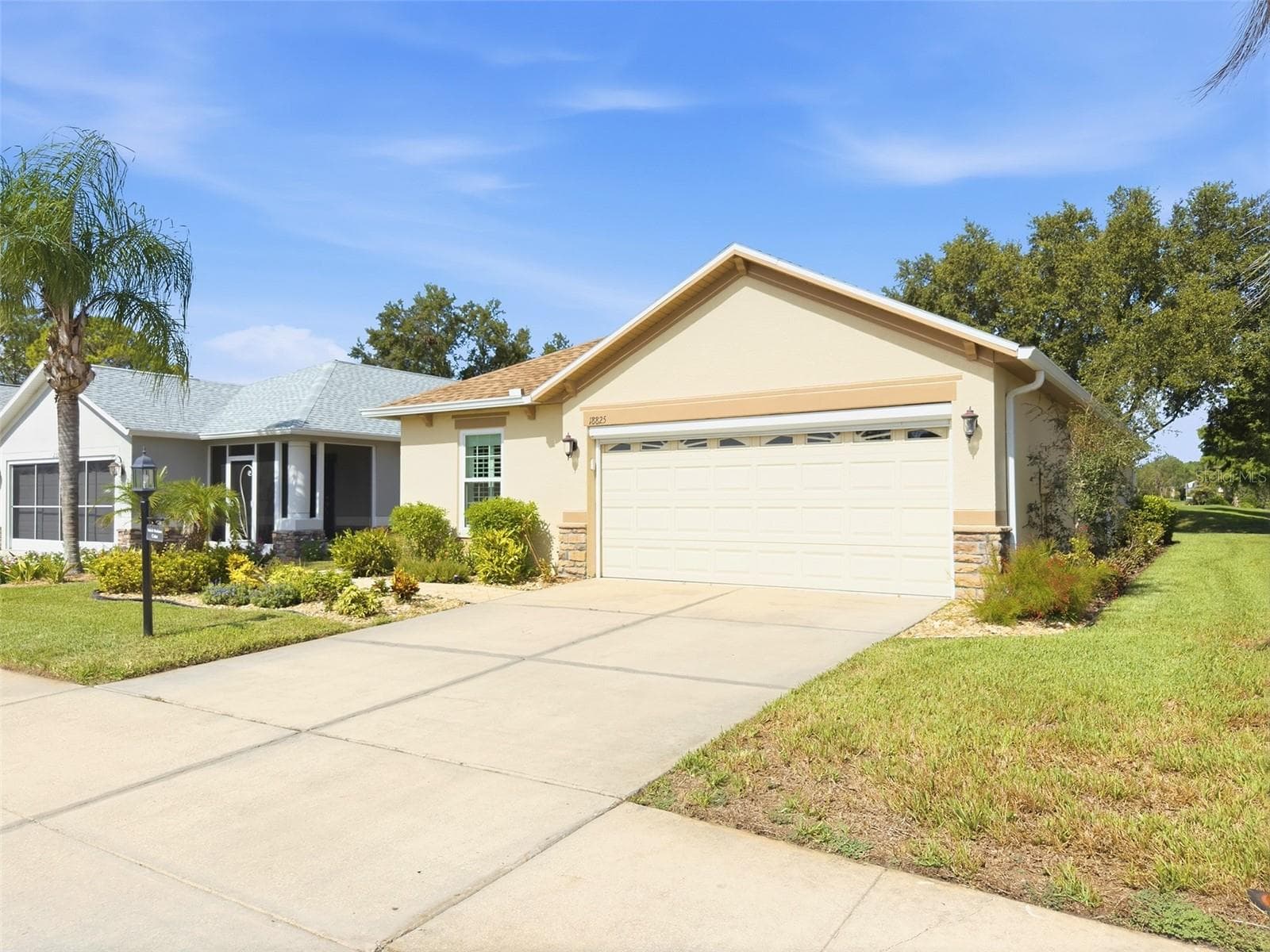 18825 Water Lily Ln photo 2