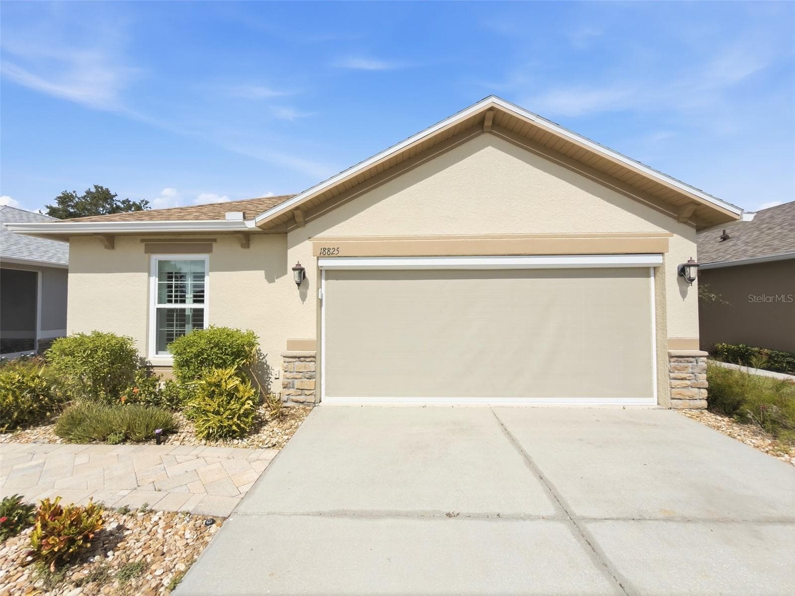 18825 Water Lily Ln photo 3