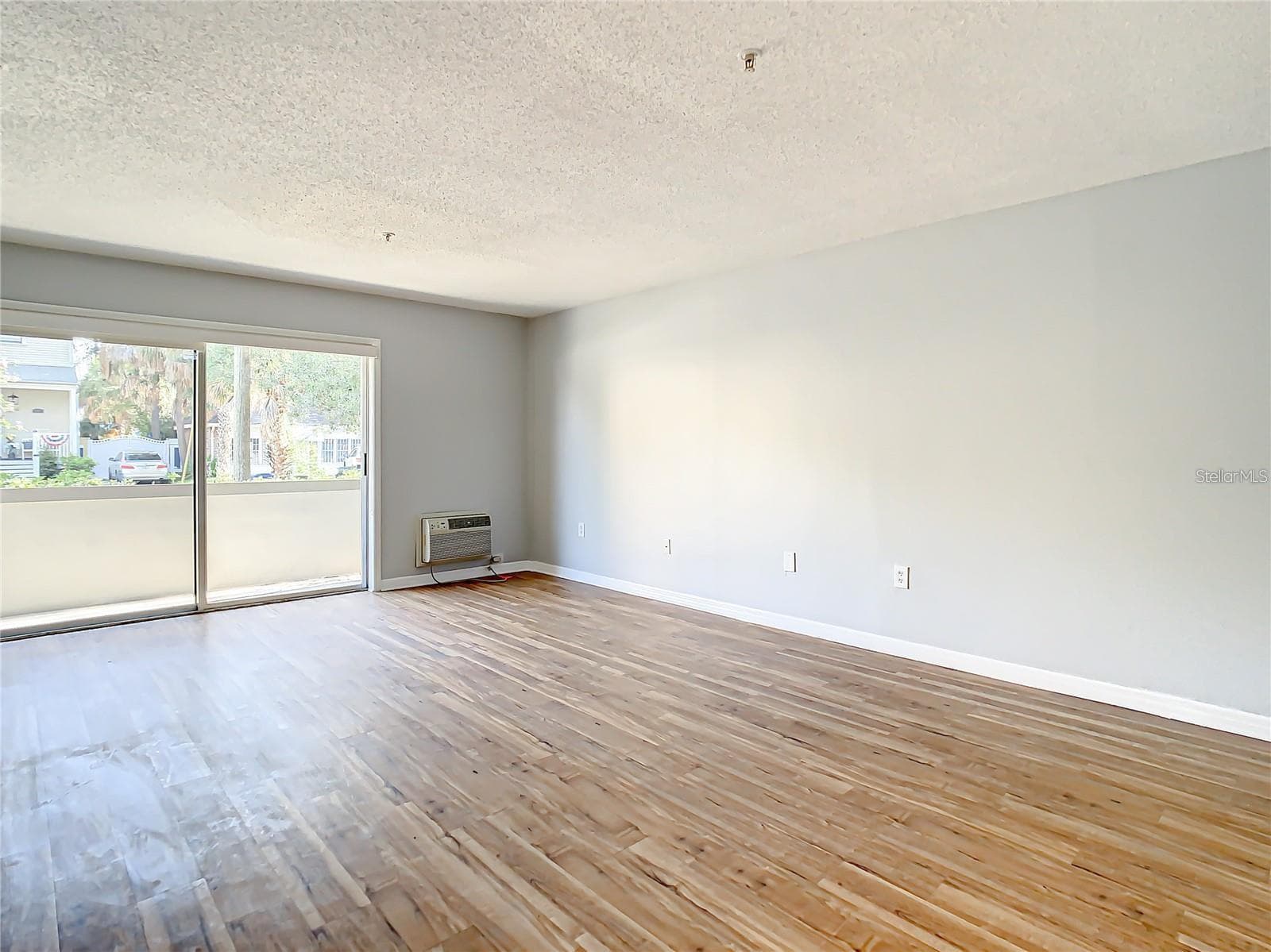 406 S Cedar Ave #107 photo 4