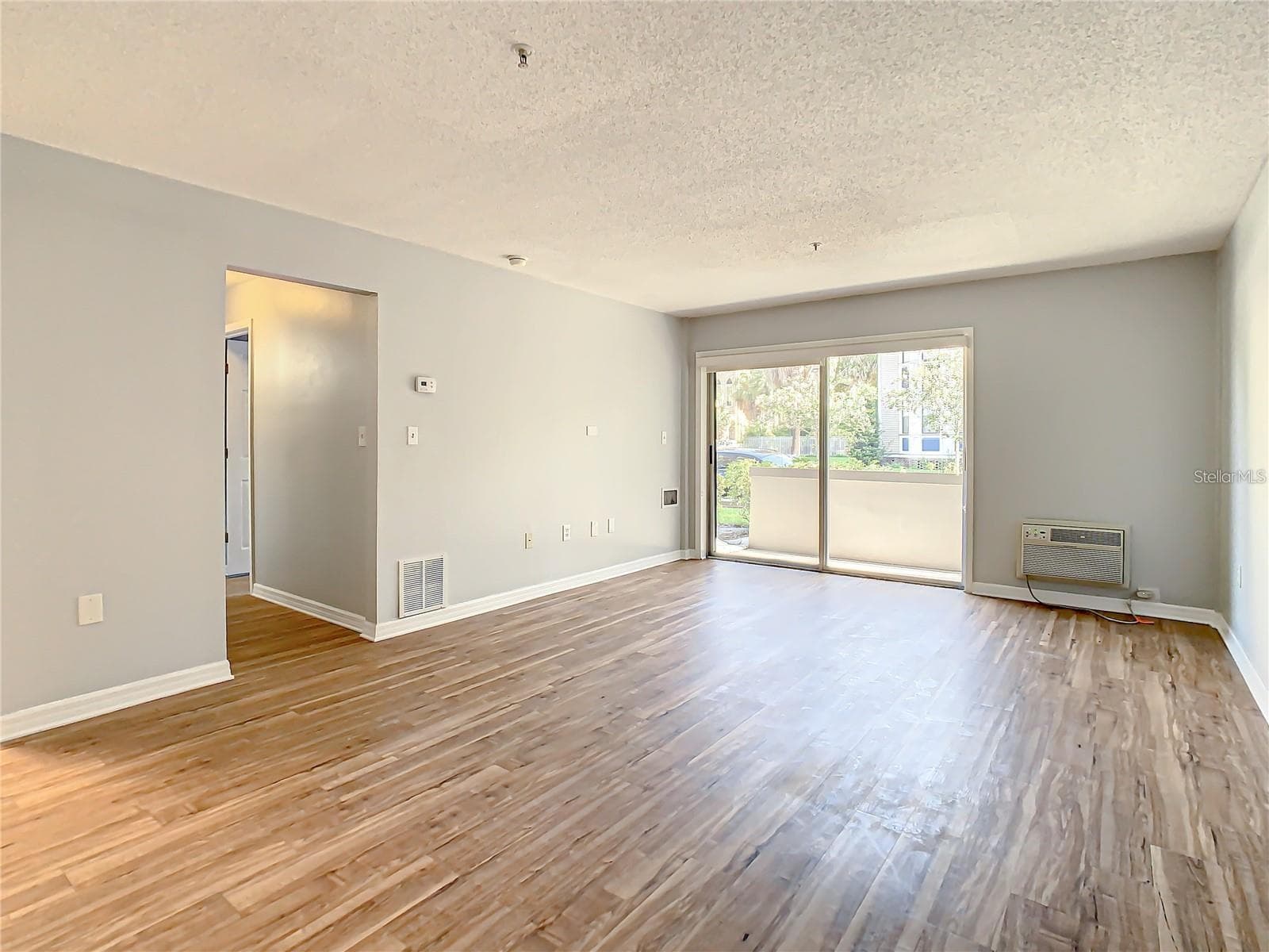 406 S Cedar Ave #107 photo 5