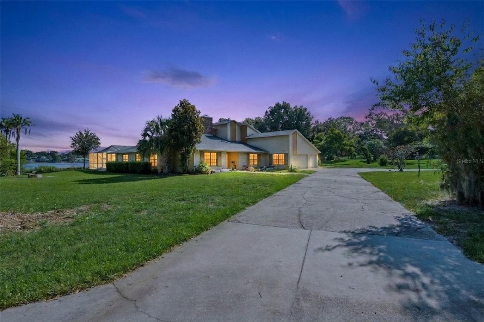 25 Lakewood Cswy photo 3