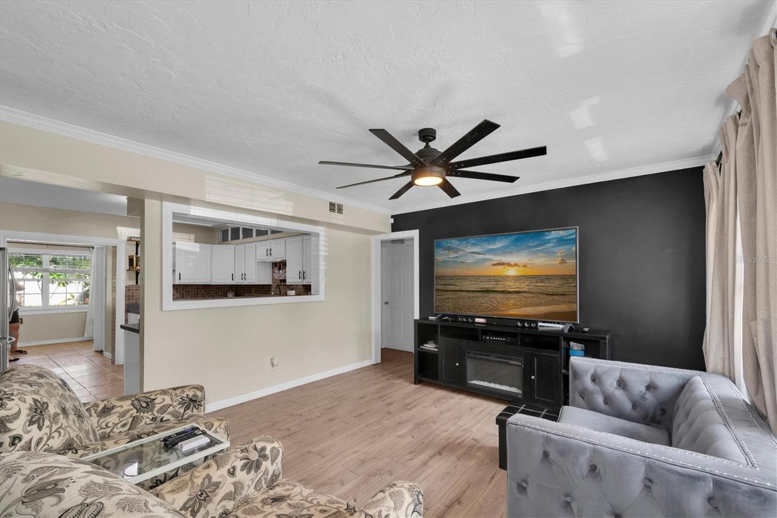12812 Lake Dr photo 4