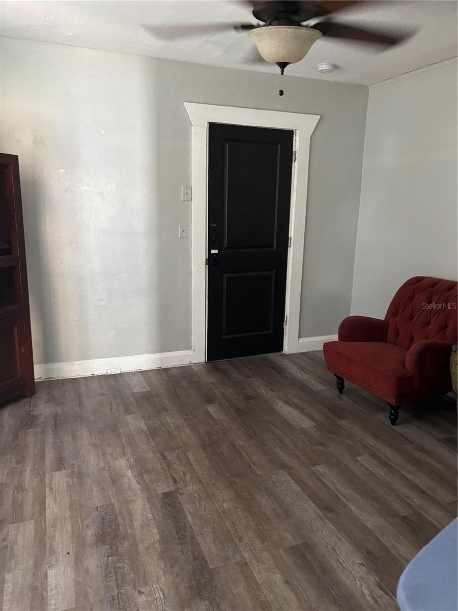 611 N Lincoln Ave photo 2