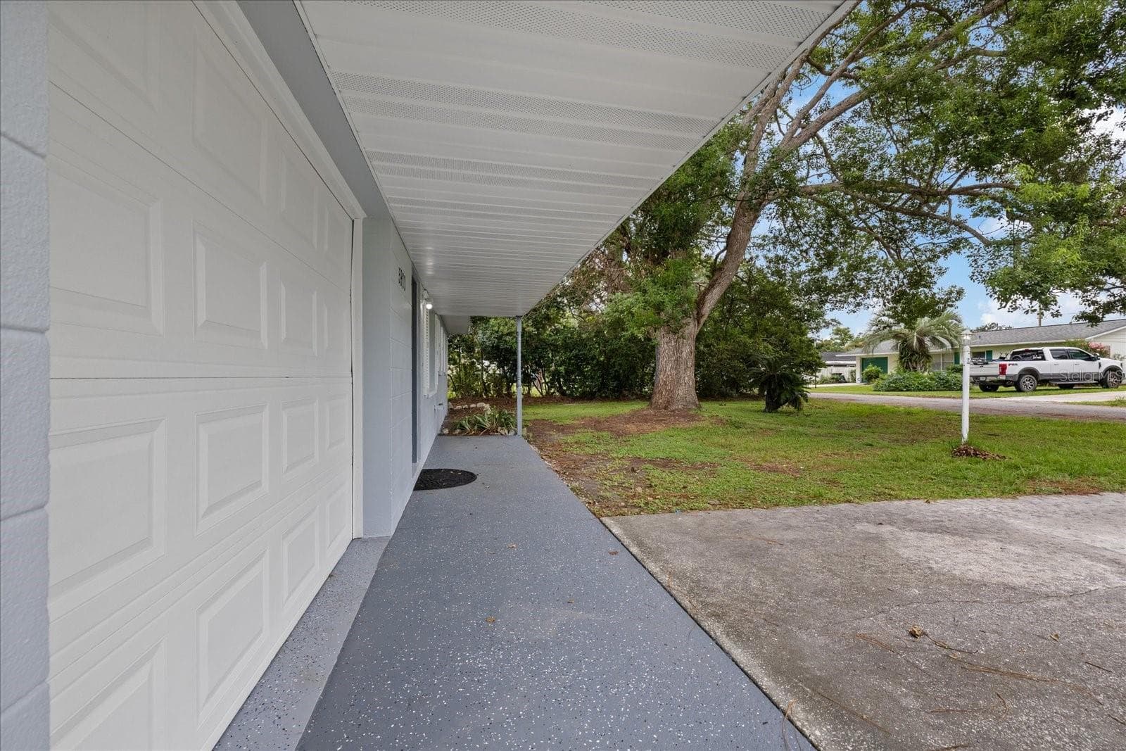 5900 Avocado St photo 3