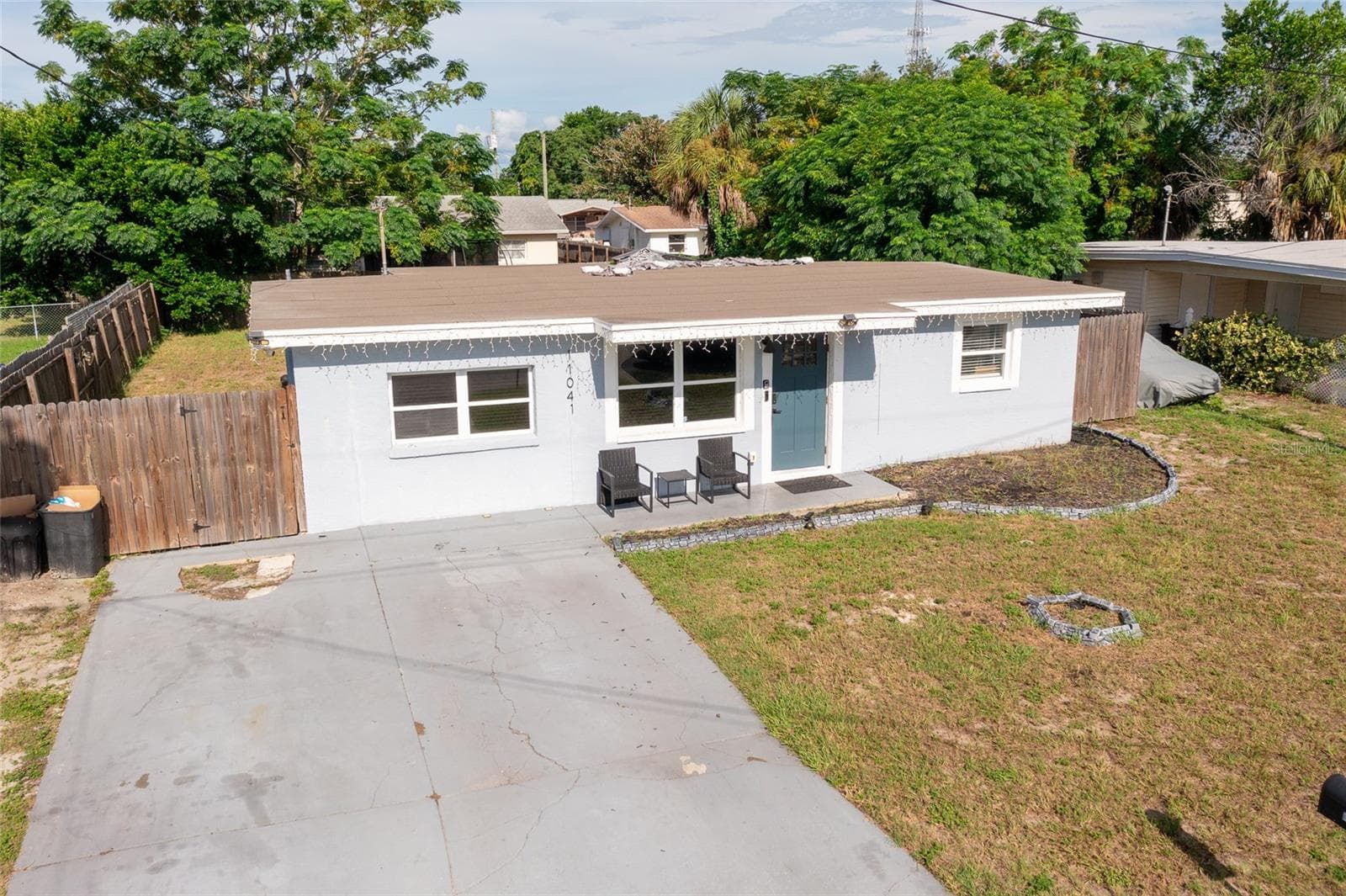 11041 Taft Dr photo 2