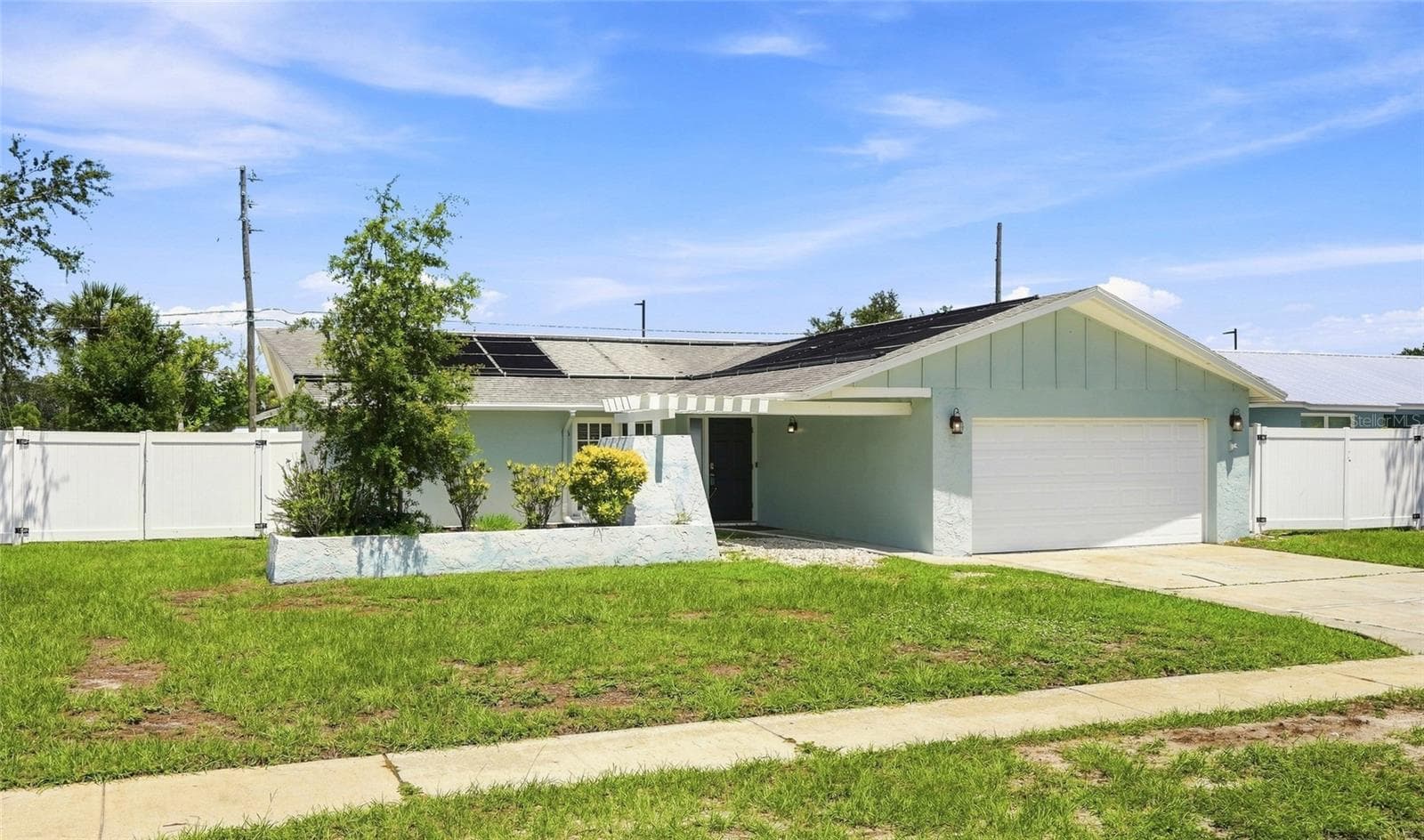13691 Serena Dr photo 2