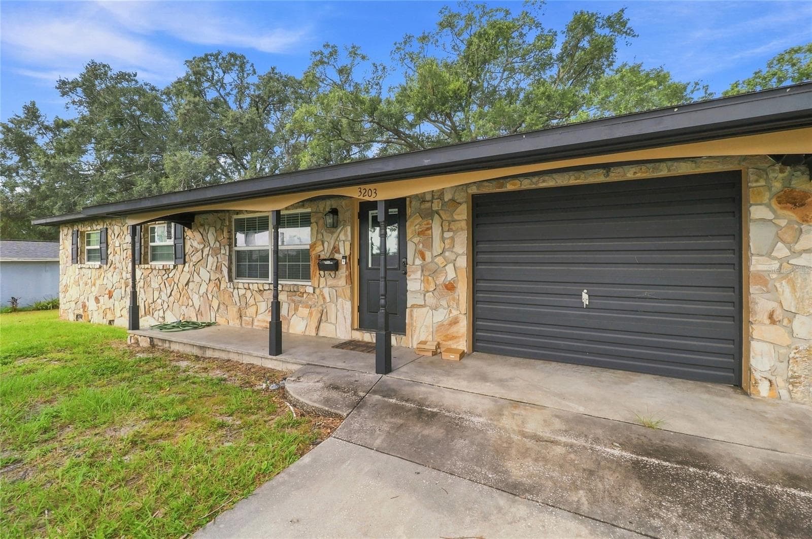 3203 Carleton Cir E photo 5