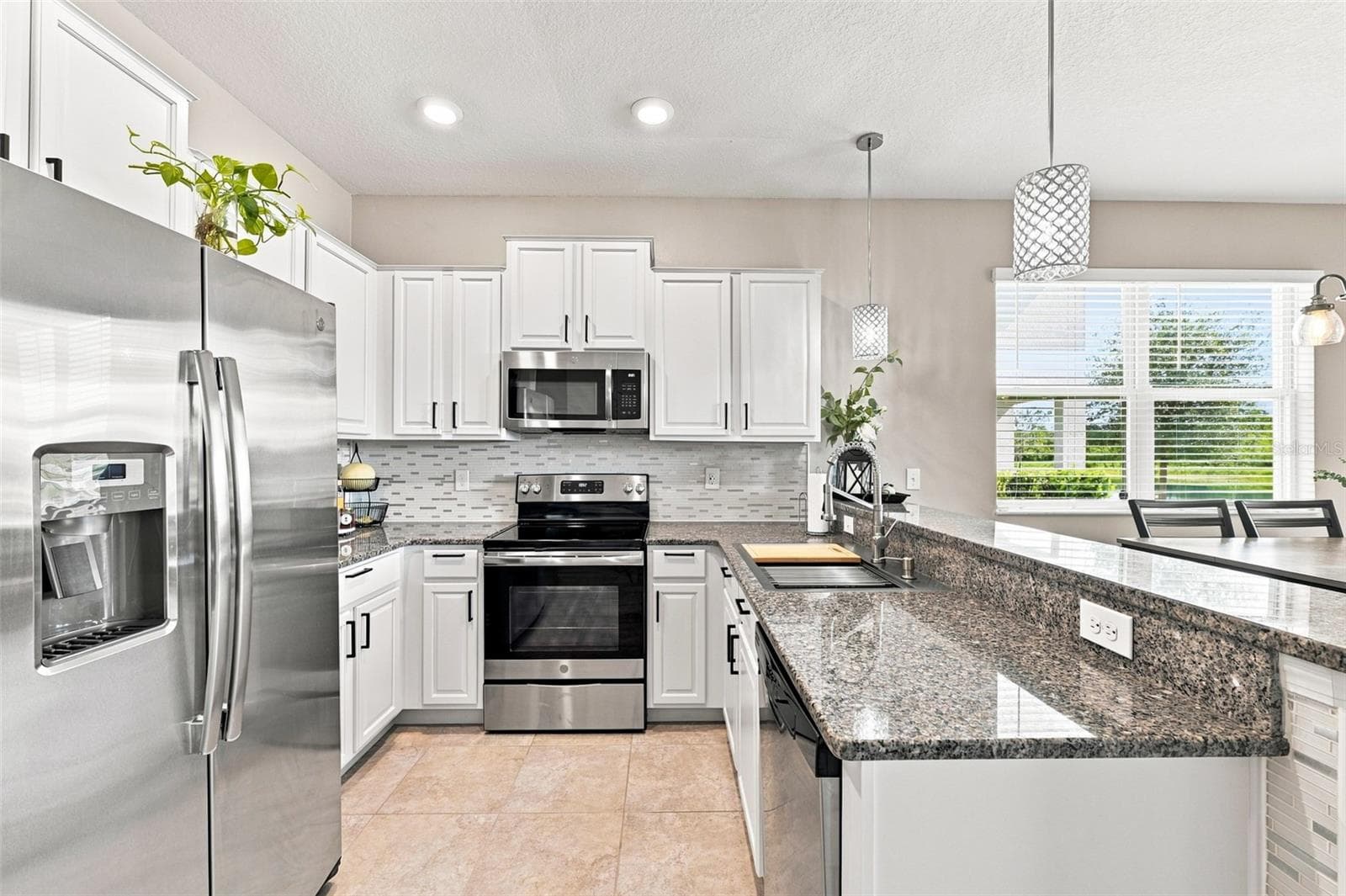 15548 Florence Hollow Pl photo 3