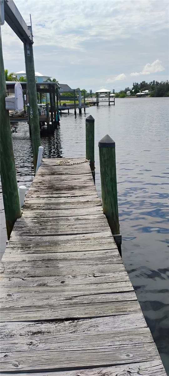 819 Blue Heron Blvd photo 3