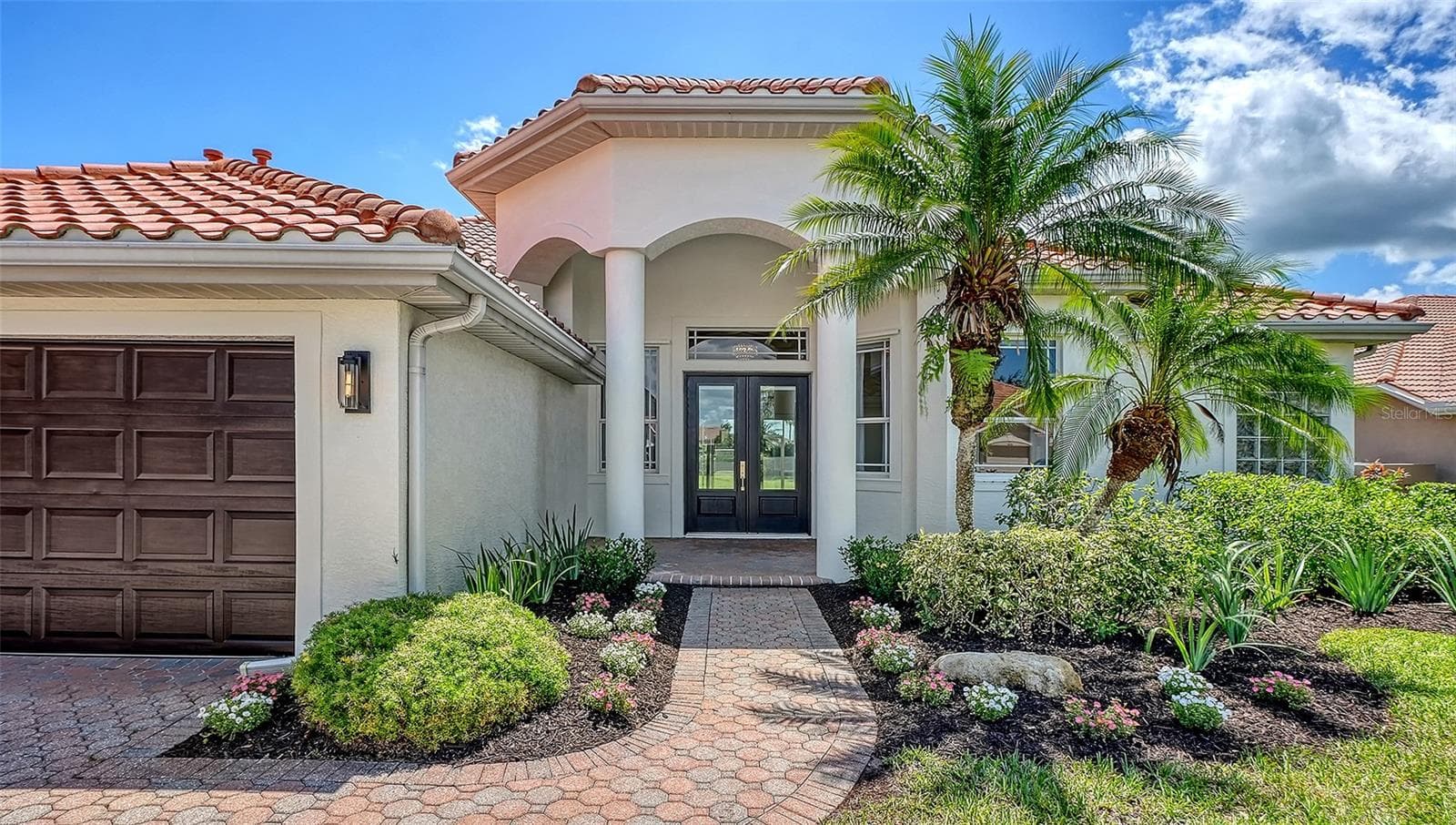 2729 Harvest Dr photo 3
