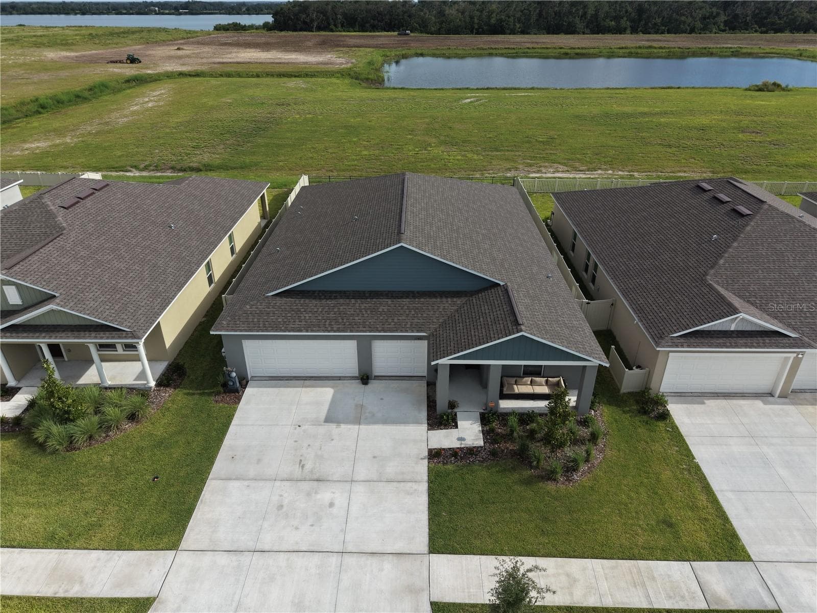 13421 New Jade Ave photo 2