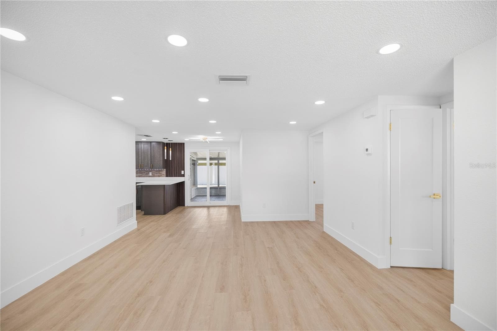 6444 Juniper Rd photo 4