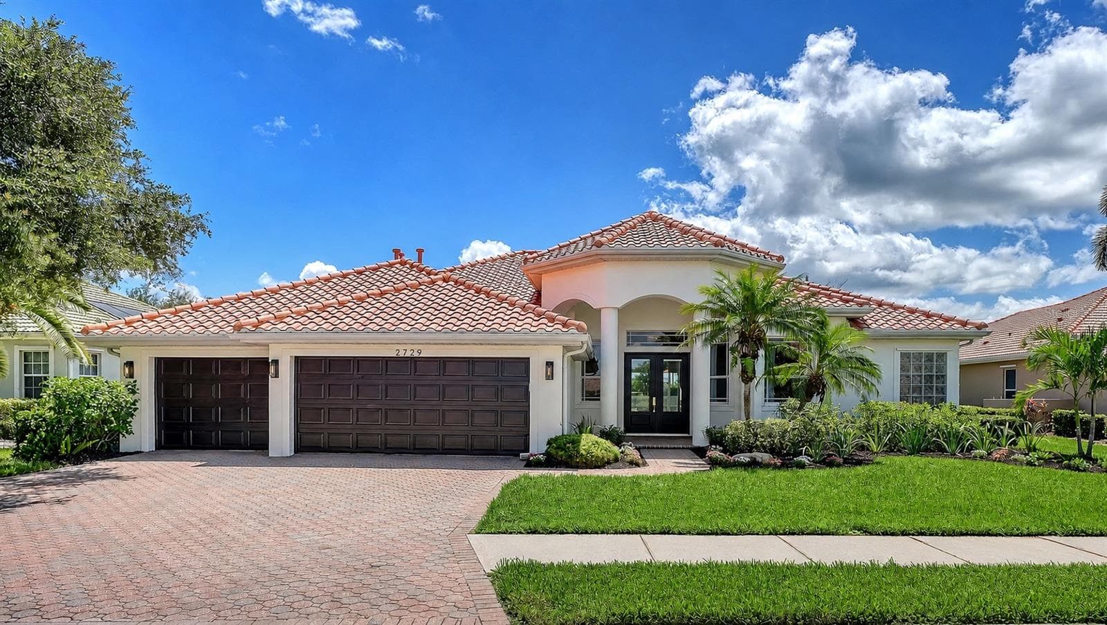 2729 Harvest Dr photo 2