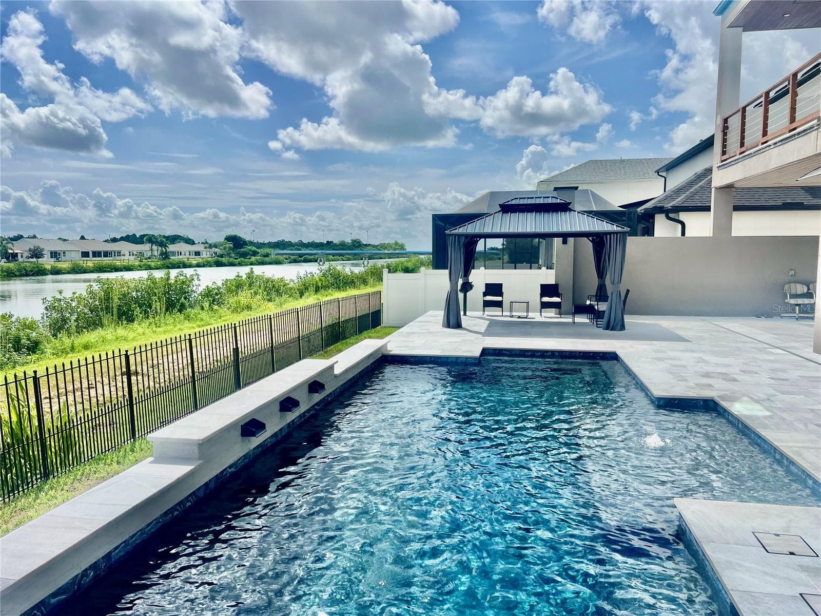 3420 Channelside CT photo 5