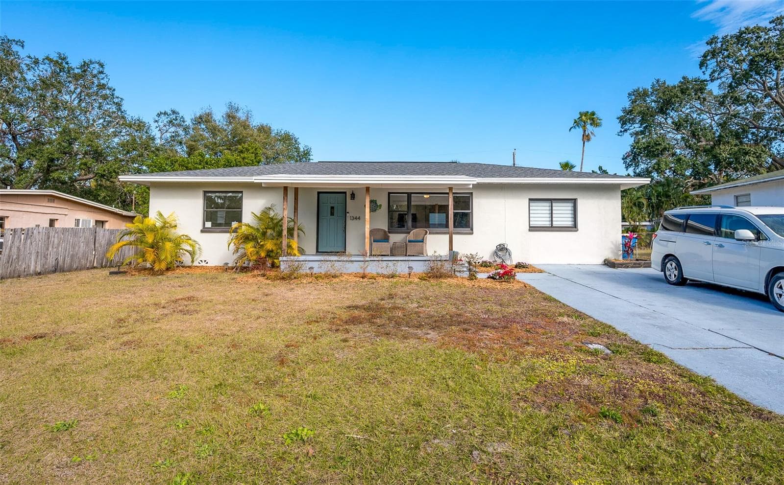 1344 Springdale St photo 2
