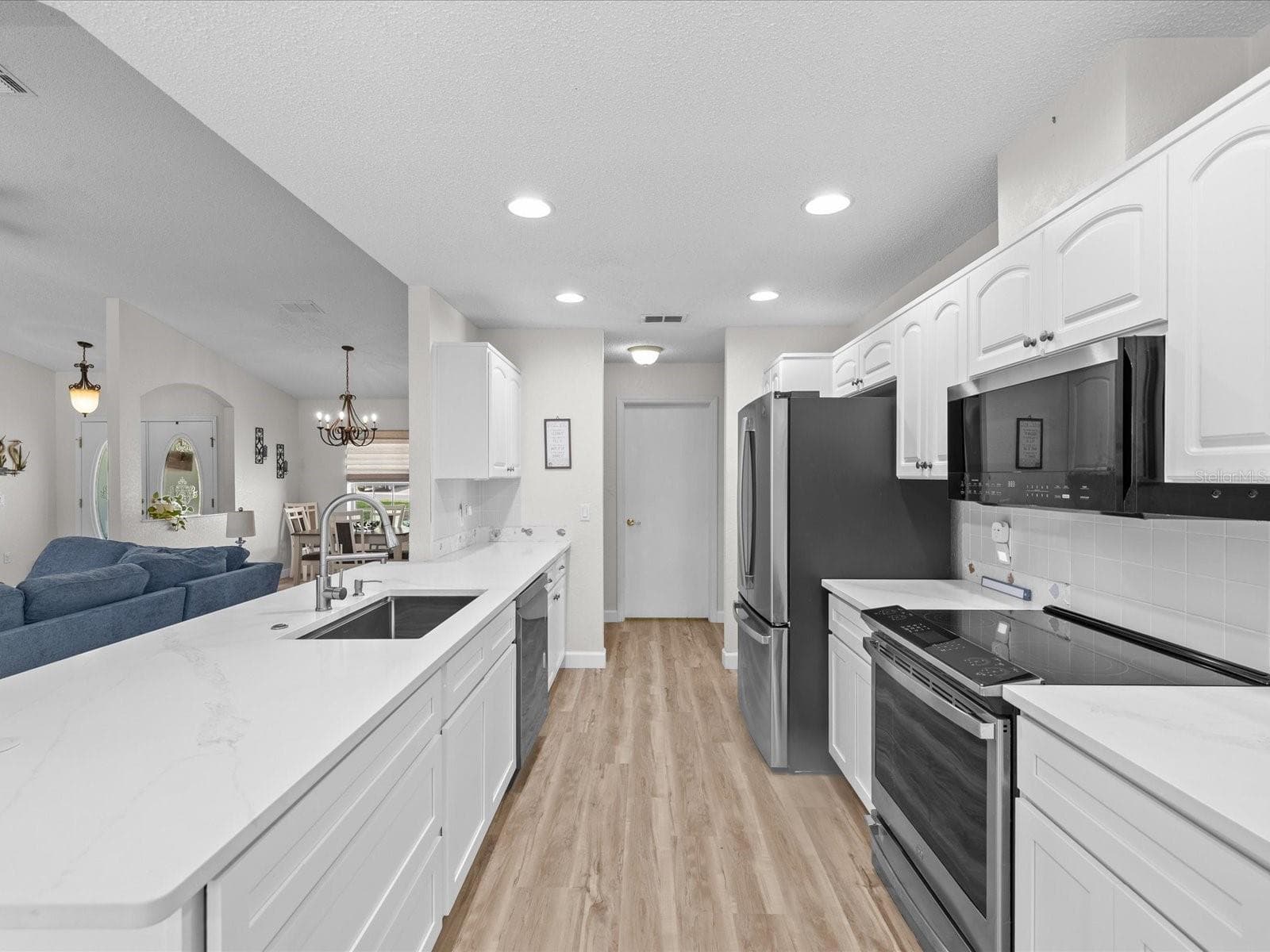 5733 Cactus Cir photo 4