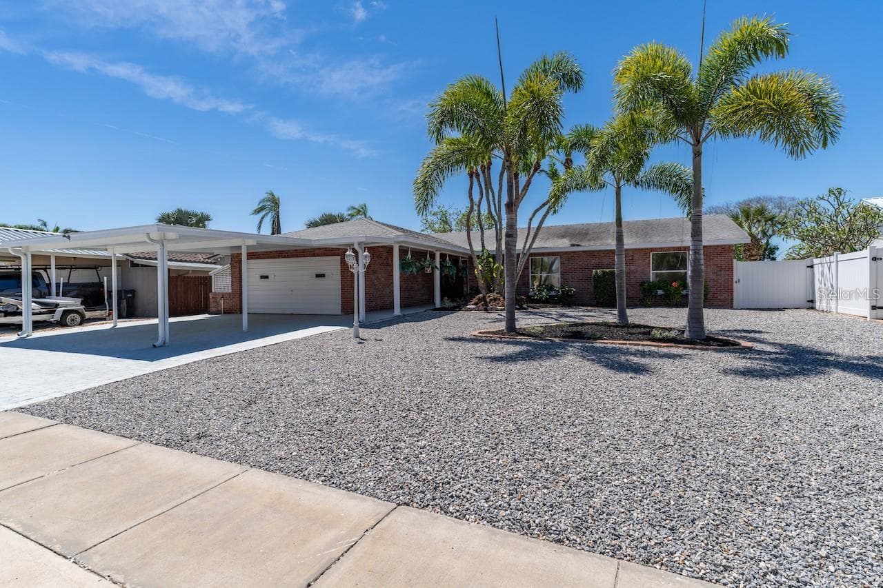 6512 King Palm Way photo 3