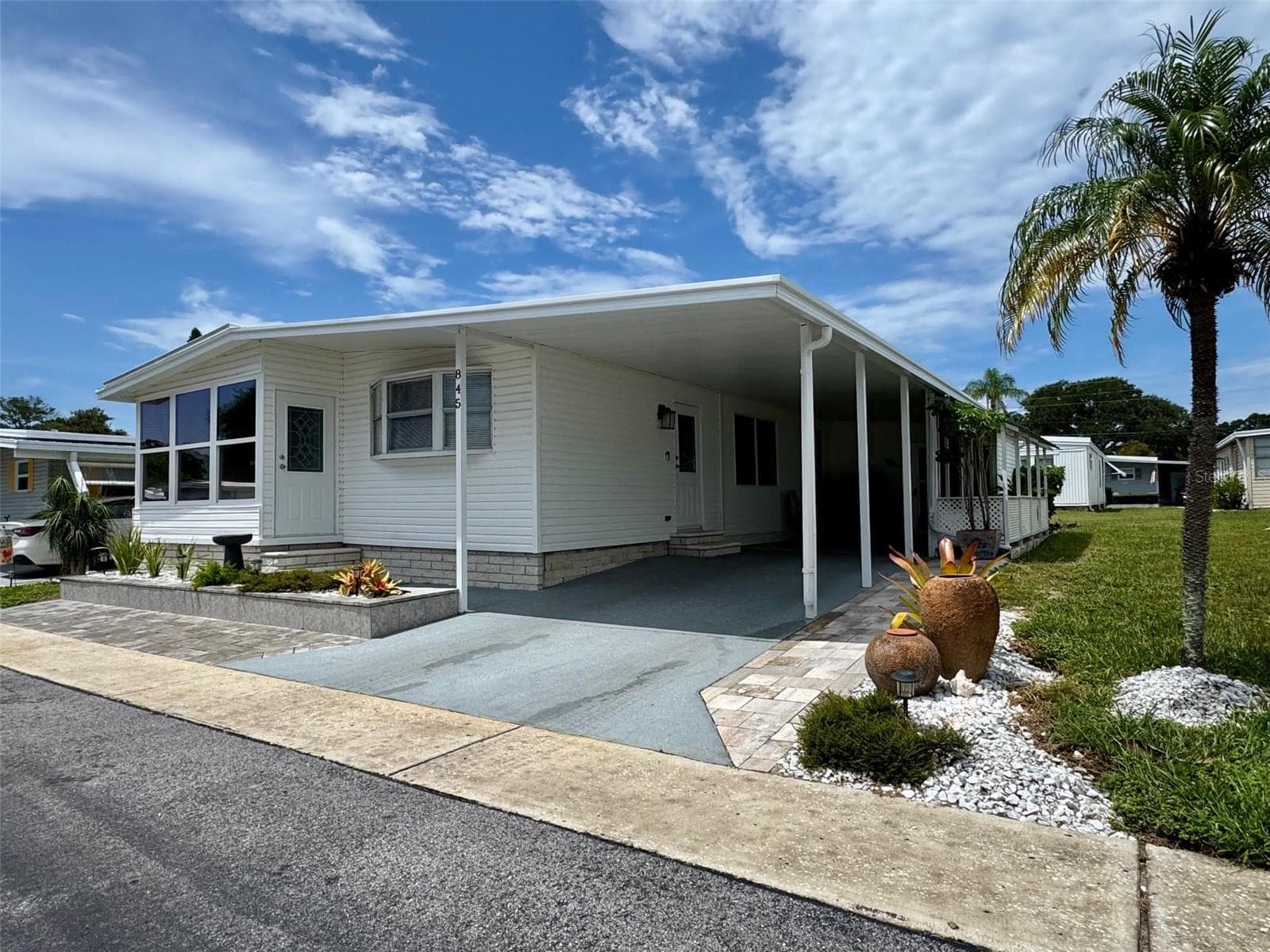 845 Cane Palm St photo 2