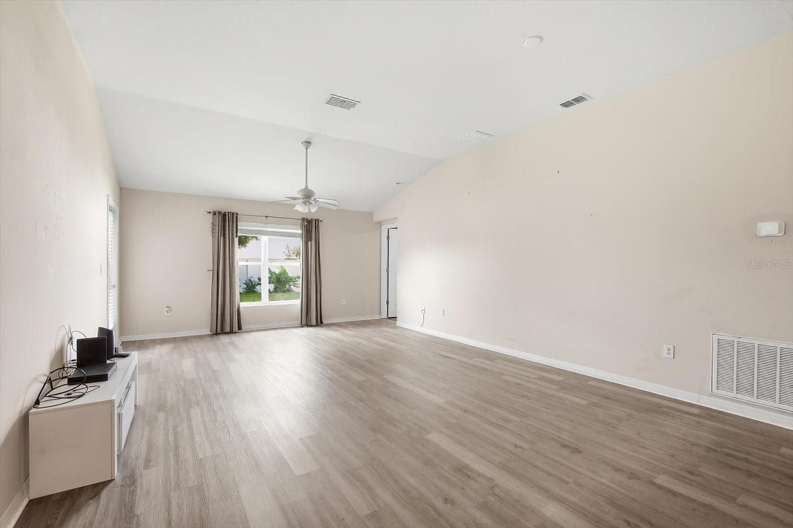 3781 Madbury Cir photo 4