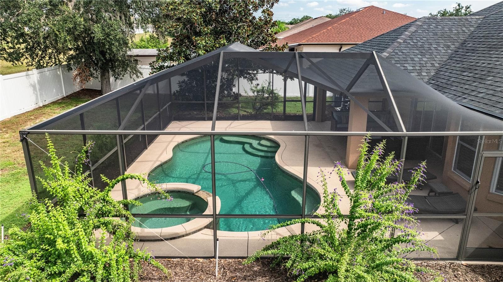 6331 Alamanda Hills Dr photo 5