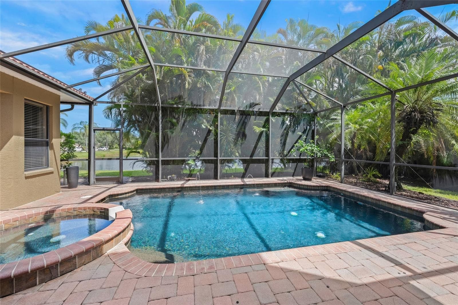 4665 Tuscana Dr photo 3