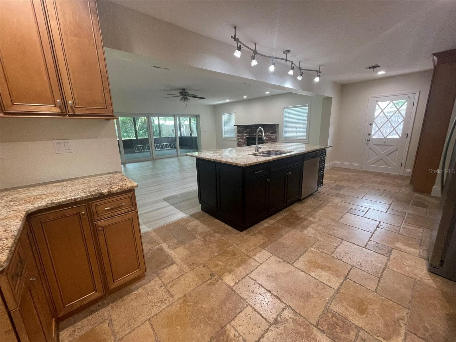 1850 Juarez Way S photo 5