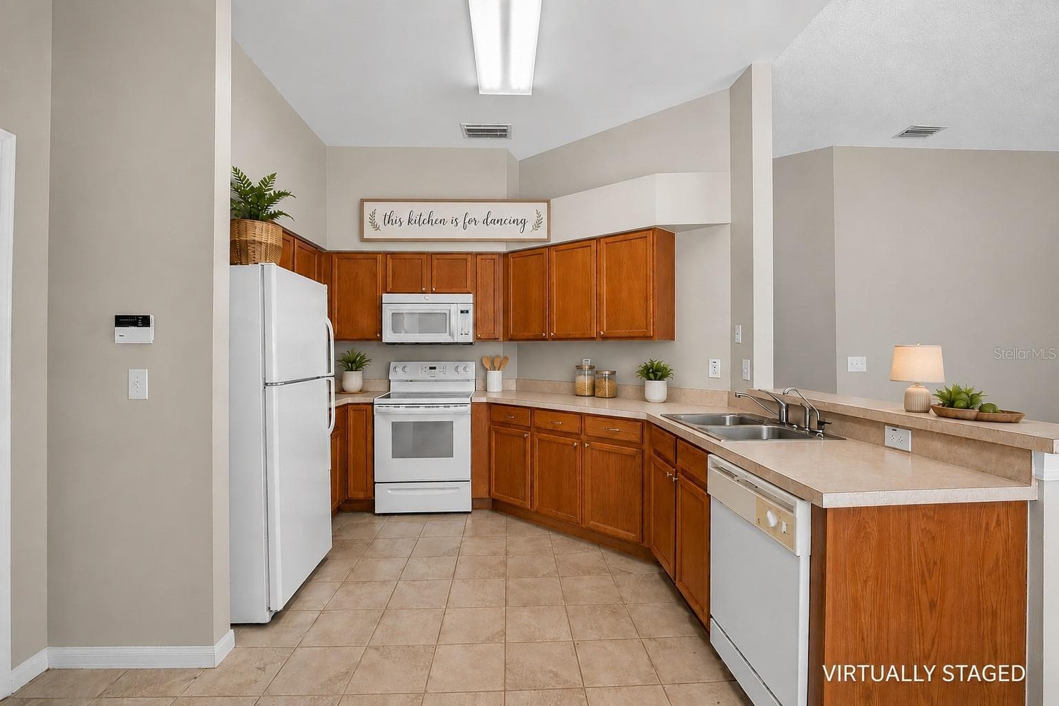 535 Scarlet Maple CT photo 5
