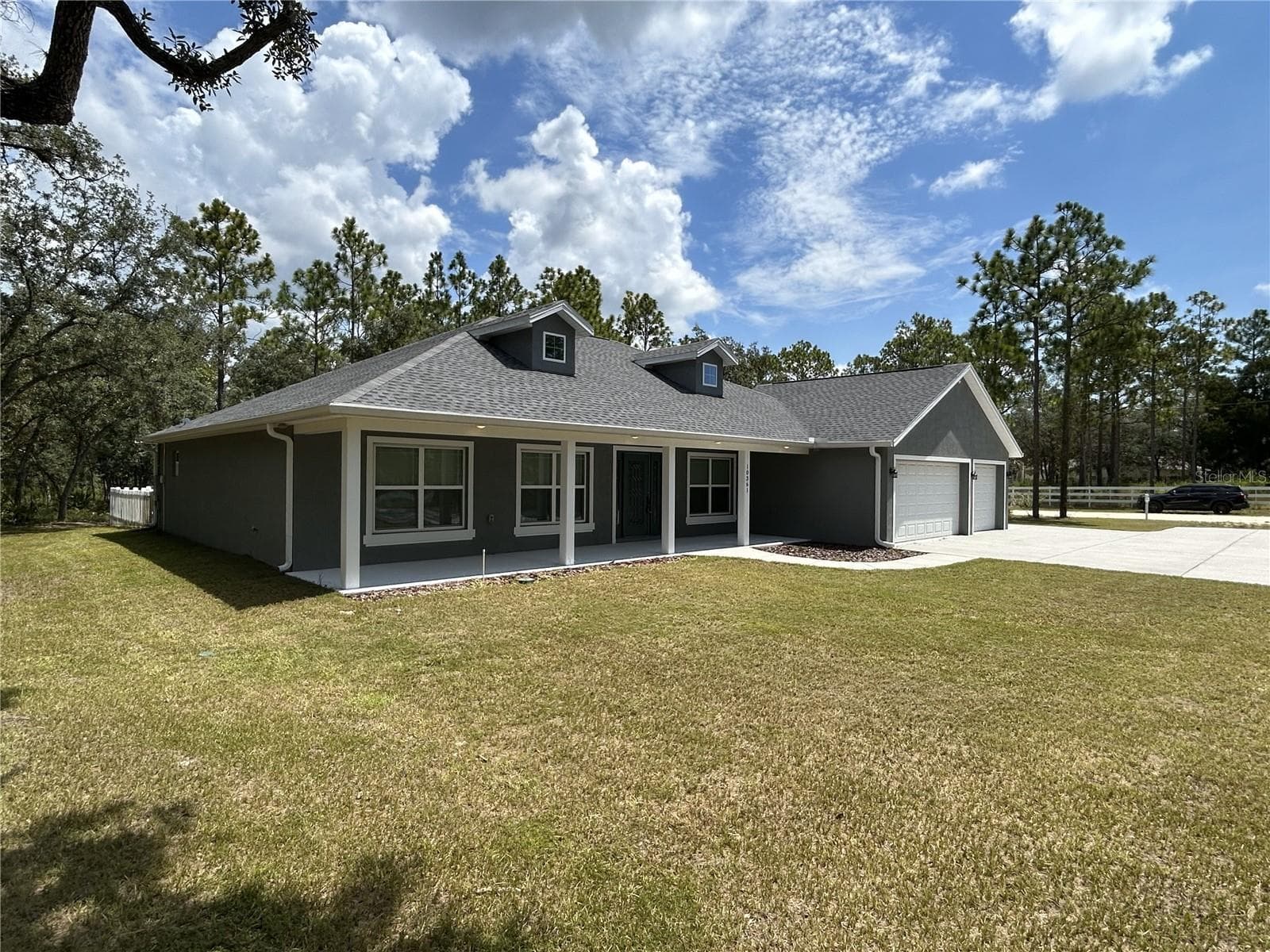 10361 Thrasher Ave photo 4