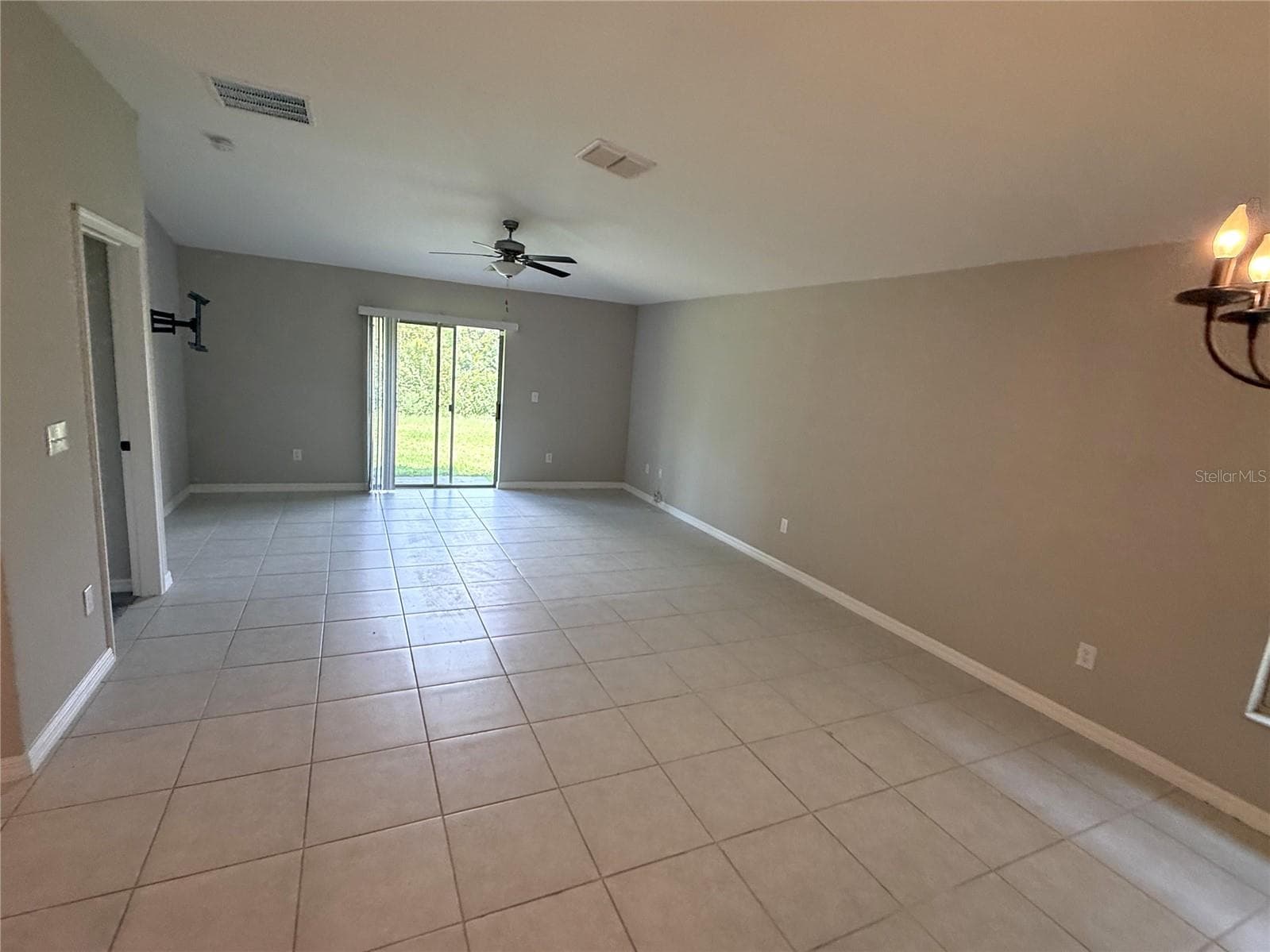 15516 Miller Creek Dr photo 3