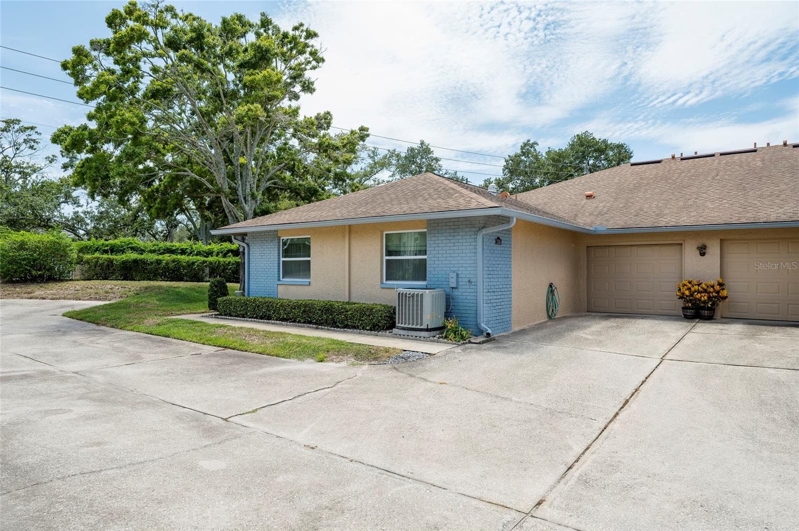 1245 Sutherland CT #1452 photo 2