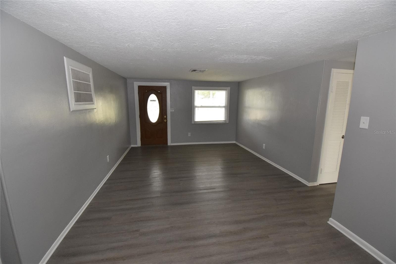 11025 Pickering Ln photo 4